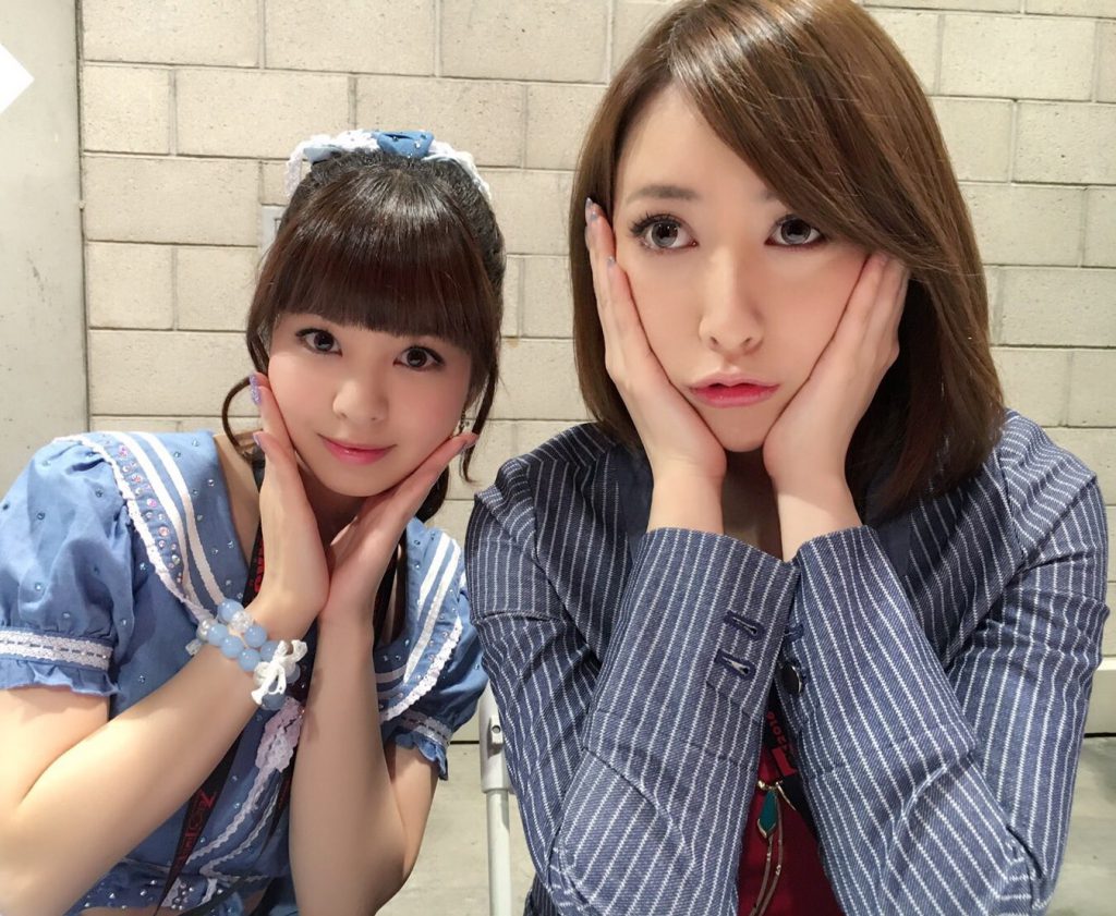 2016/7/1 (米) 合同サイン会に向かう前です。(安定の可愛さです。)